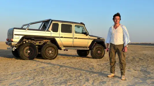 Clarkson Attempts To Prove That Cars Are Better Than Motorbikes