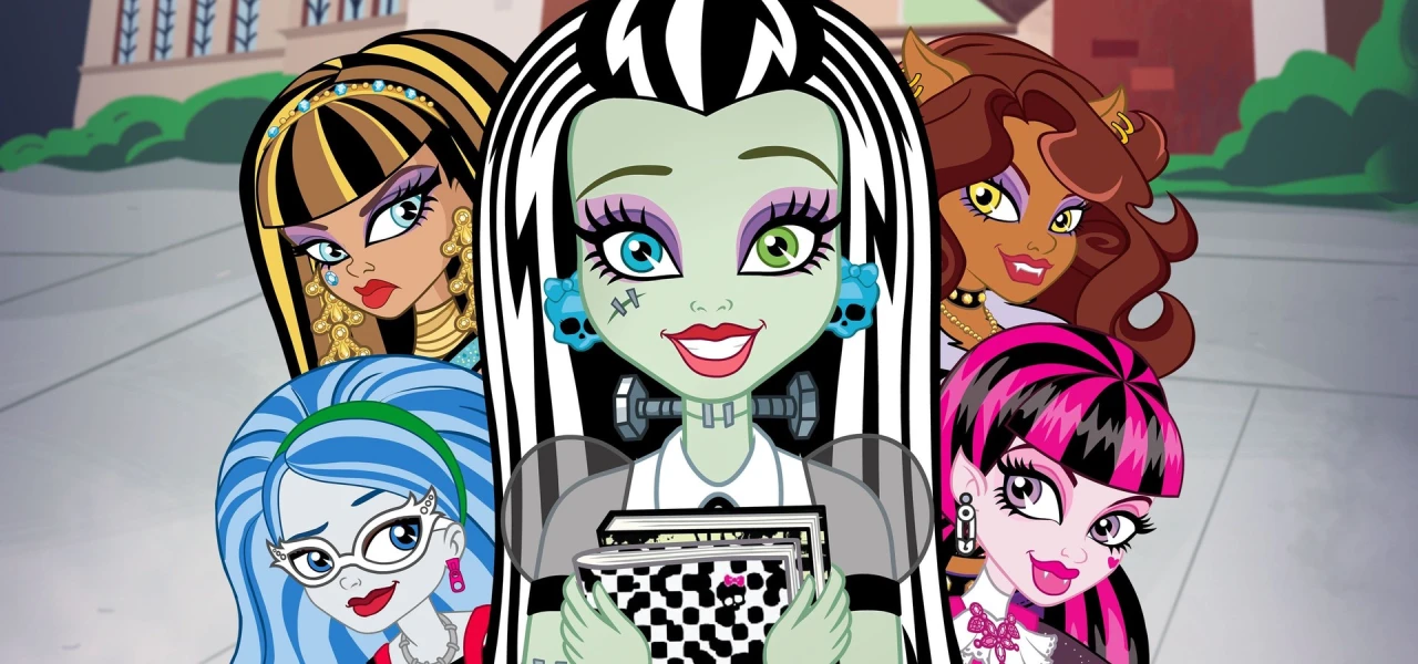 Monster High: New Ghoul at School