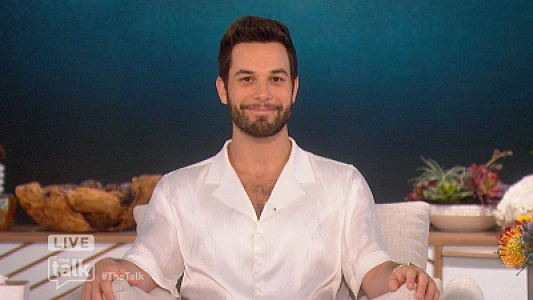 Skylar Astin/Camille Vasquez