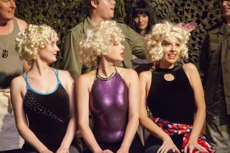 Eye on Entertainment Covers M*A*S*H at the HB Playhouse