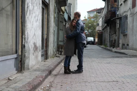 Kime Guvenecegini Iyi Dusun