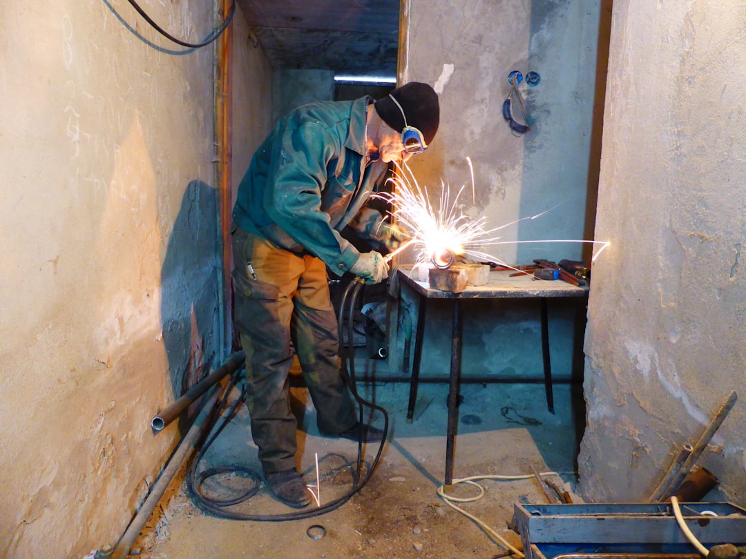 Affordable Online Electricity Courses & Learn How to Obtain Your Certificate
