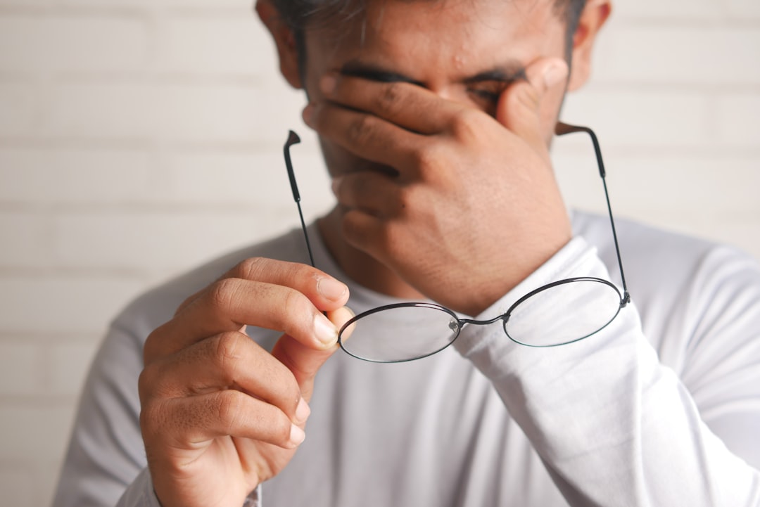 Lentes de Contato e Saúde Ocular: Como Escolher e Usar Corretamente