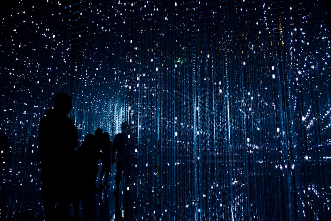 Quantum Tech Moves Mainstream: Everyday Apps Tapping Quantum Power