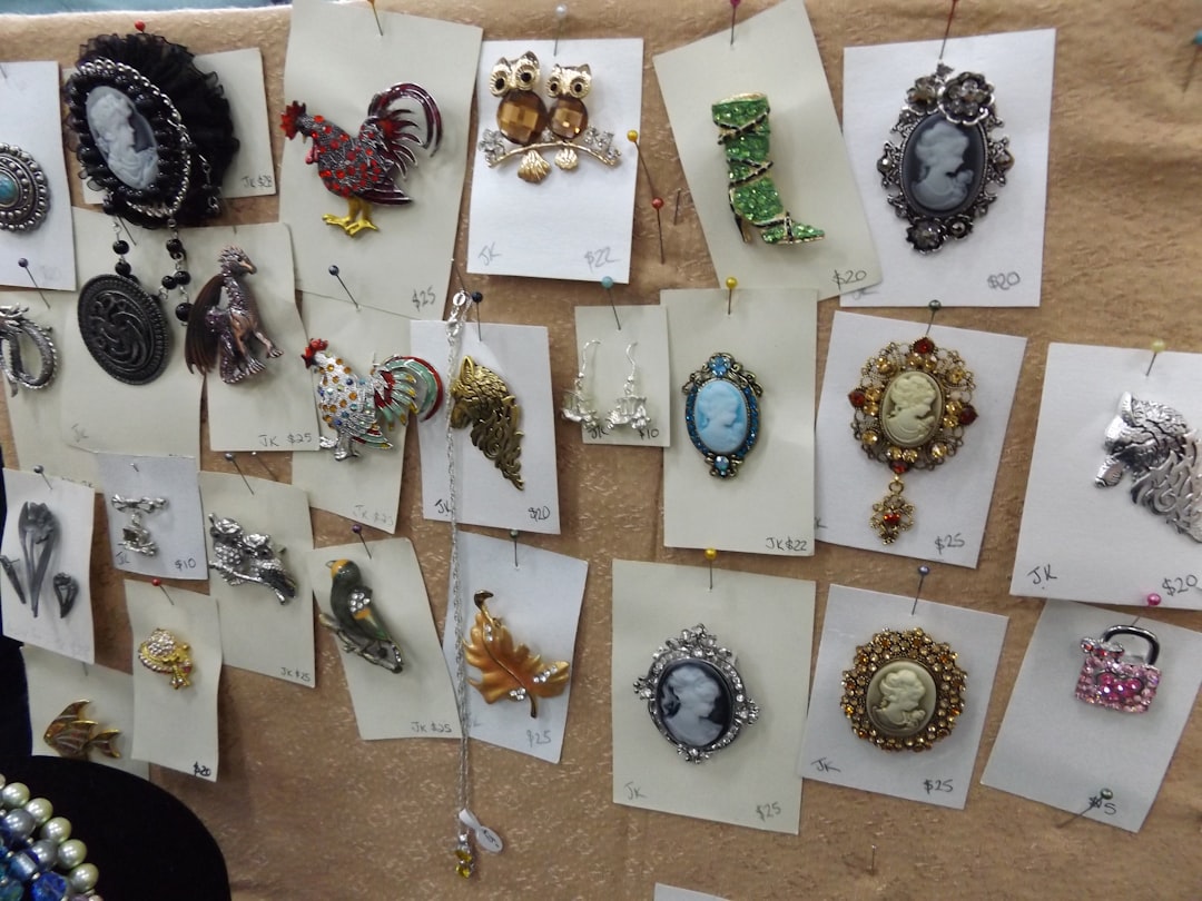 Ein umfassender Leitfaden zum Kauf und Verkauf von gebrauchtem Schmuck