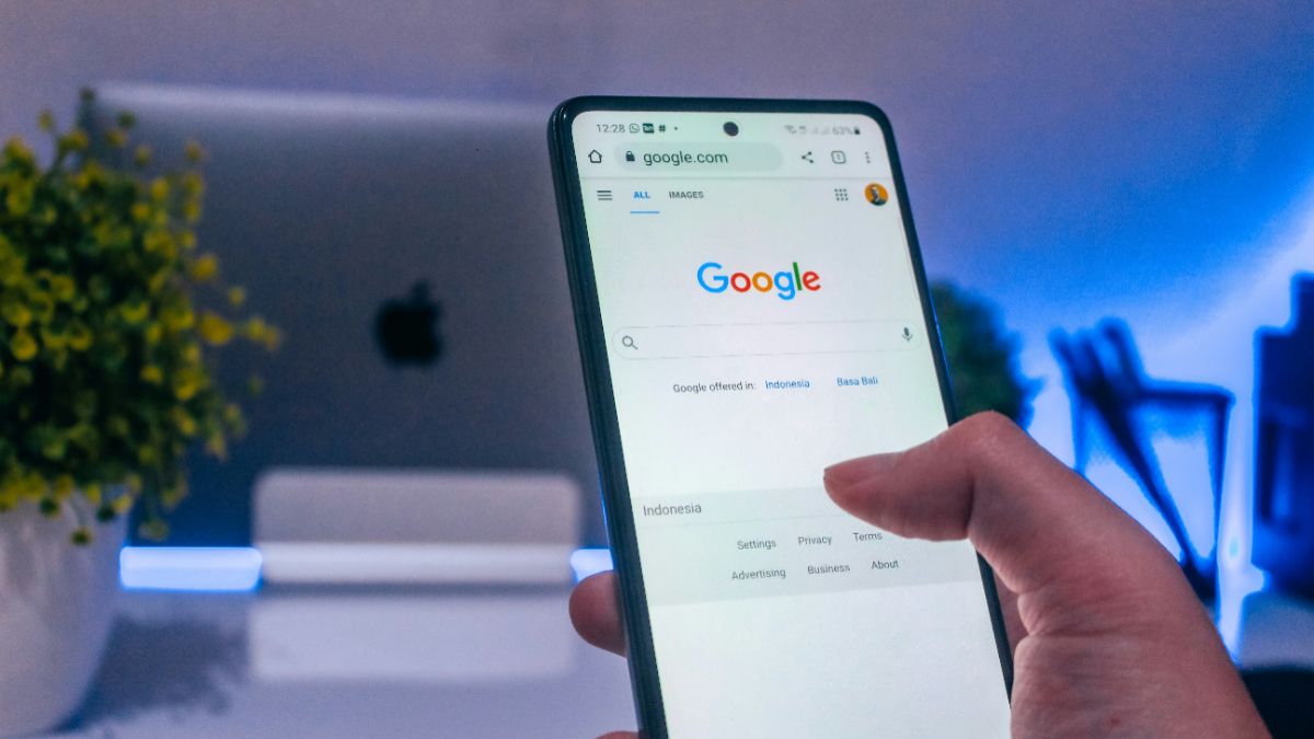 How to Download, Setup, and Optimize Google Chrome on Mac and Windows image